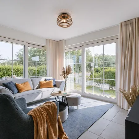 Apartamento With Pleasant Terrace And Garden De Haan